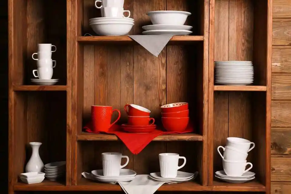 Crockery unit